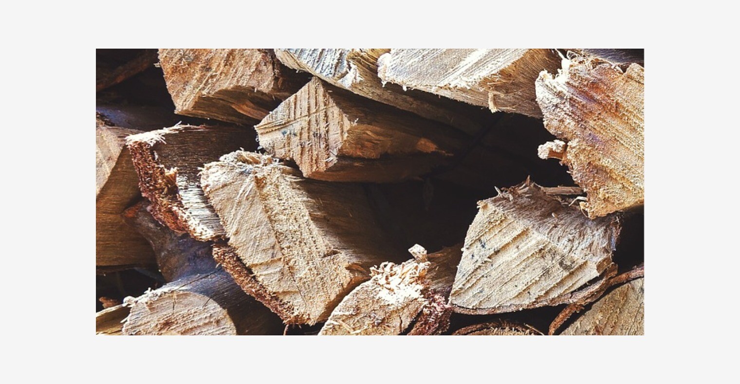 De handdoek van duurzaam geproduceerd hout